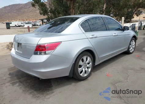 2008 Honda Accord 2.4 Ex z USA, uszkodzony, nr VIN JHMCP26728C039416